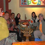 Cena con el equipo de filmación en Cusco